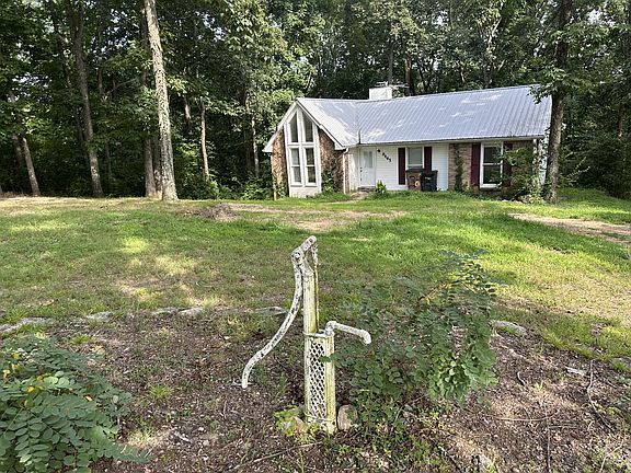 3rd image of 8465 Old Charlotte Pike