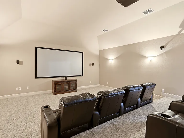 627 Seymour Dr — Photo 40
