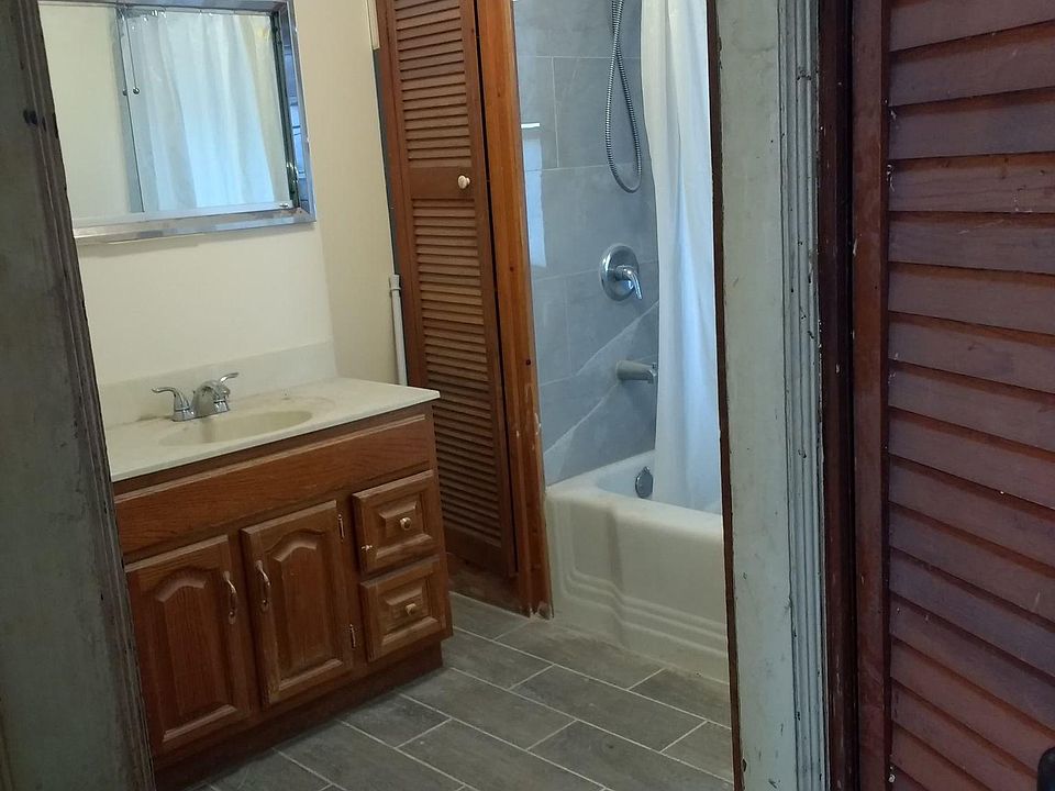 1st image of 60 Lisbon Ave #1