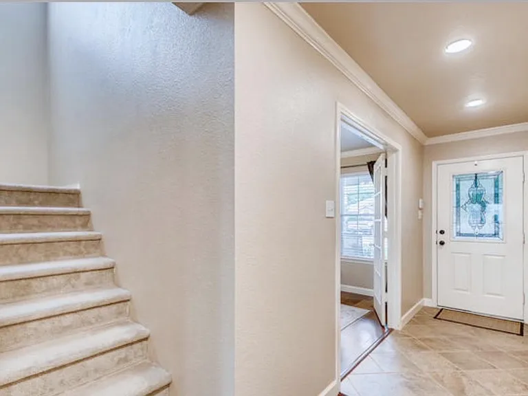 5826 Armstrong Wl — Photo 4