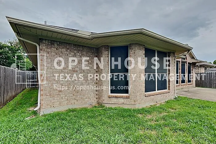 8705 Sunset Trace Dr — Photo 18
