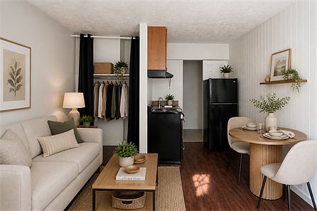 5th image of 18 N Main St #105
