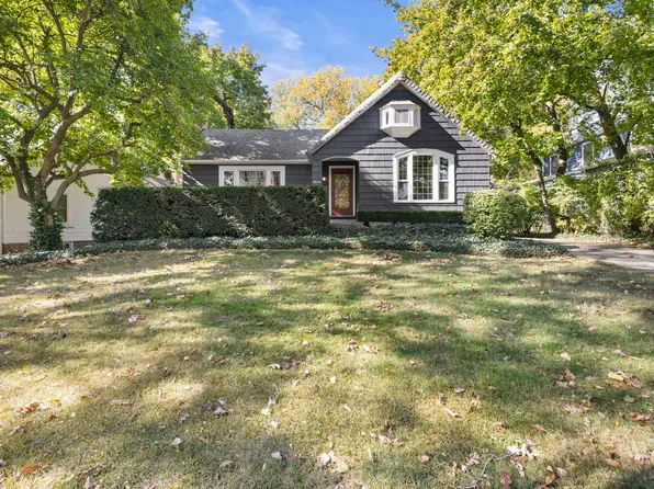 4910 Seeley Ave, Downers Grove, IL 60515