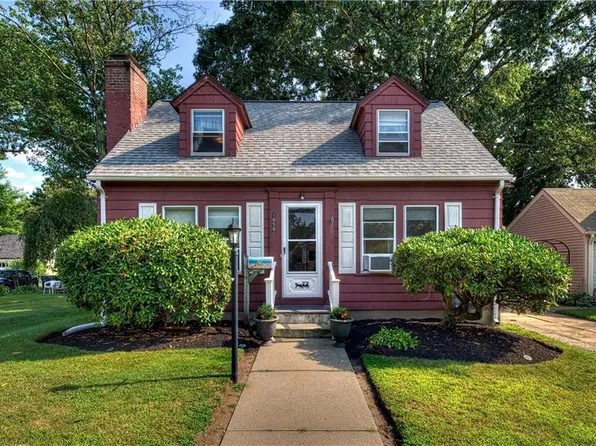 1058 Narragansett Pkwy, Warwick, RI 02888