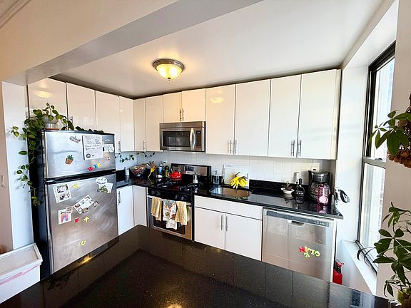 5th image of 204 Garfield Pl #4