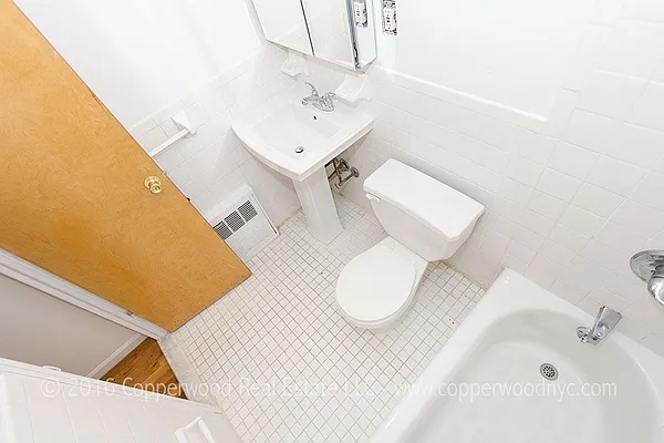 Rented by Copperwood Real Estate | media 20