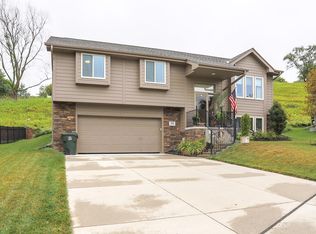 410 Sabrina Cir, Council Bluffs, IA 51503