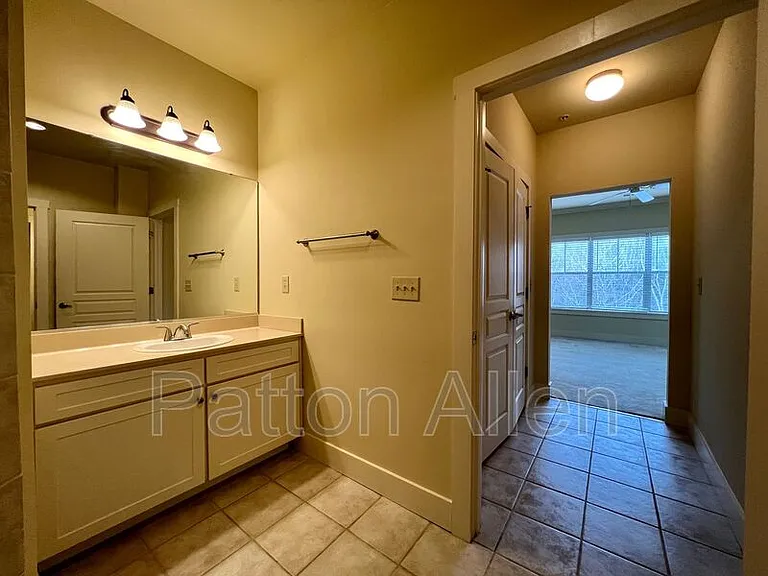 9 Kenilworth Knl #303 — Photo 11