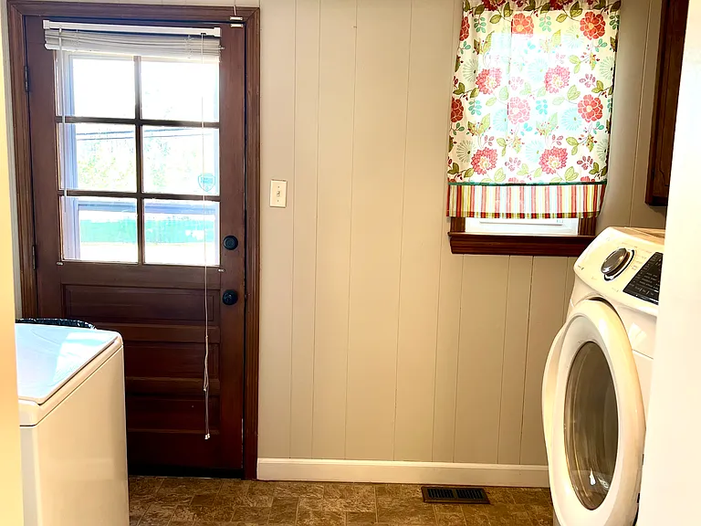 435 Rollingwood Cir — Photo 5