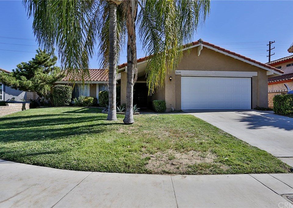 2nd image of 2695 La Veta St