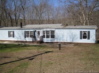 93 Paradise Dr, Brooklyn, CT 06234