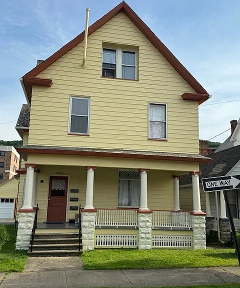 1233 Buffalo St #3 — Photo 2
