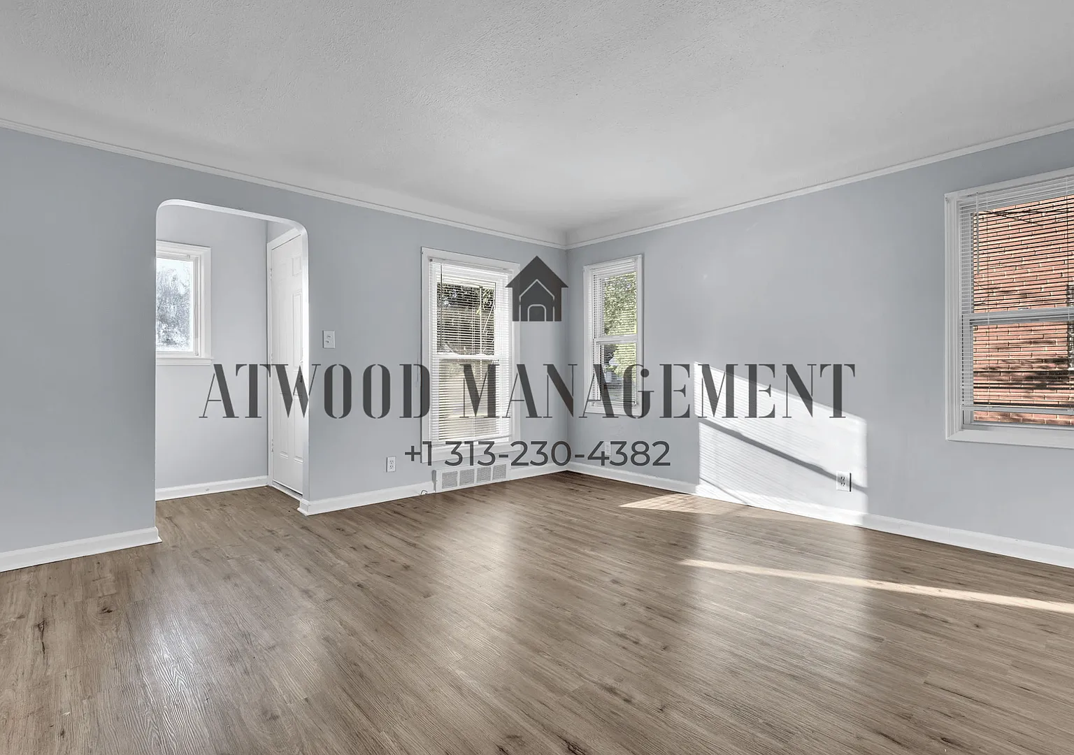This beautifully updated 3-bedroom, 2-bath single-family home is ready for move-in! — Photo 2