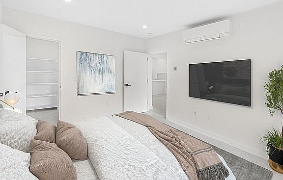 3rd image of 363 E 145th St #2R