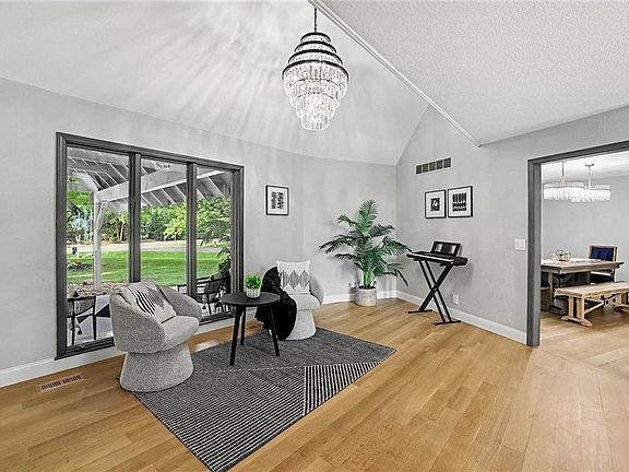 5th image of 11460 W 155th Ter
