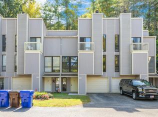 100 Valley Forge Dr, Oak Ridge, TN 37830