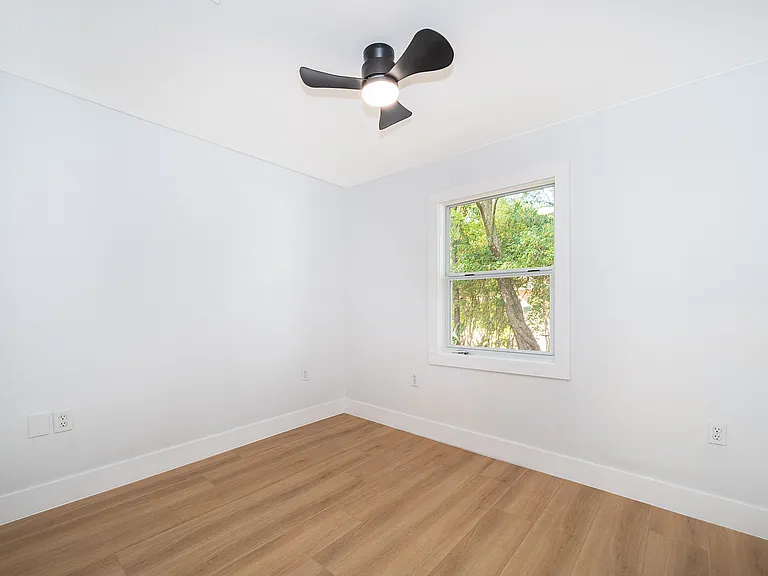 613 Citrus St #A — Photo 3