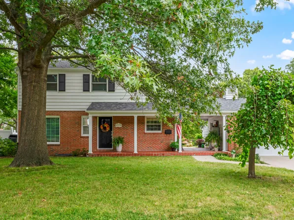 519 E Arrow St, Marshall, MO 65340