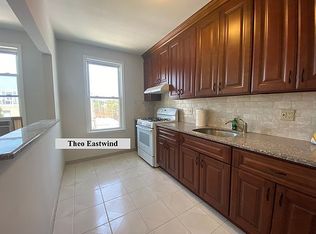 64-41 Woodbine St #1R, Ridgewood, NY 11385