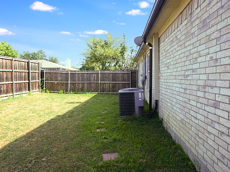6103 Tidewater Dr — Photo 19