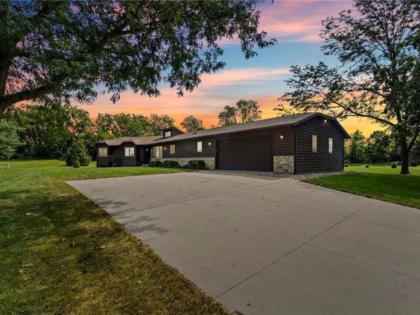 4306 Cloverdale Rd, Cedar Rapids, IA 52411