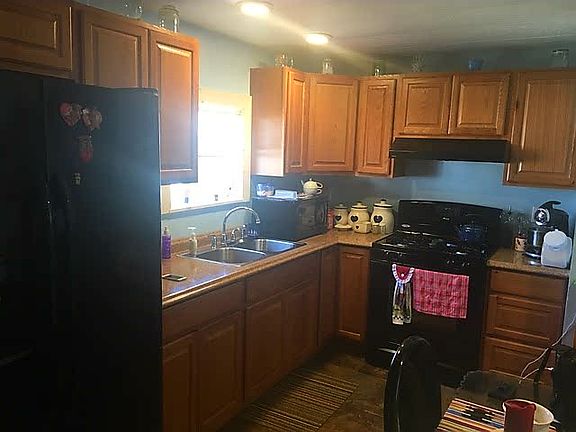 3rd image of 256 W Piedmont Ave
