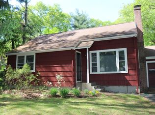 272 Laws Brook Rd, Concord, MA 01742