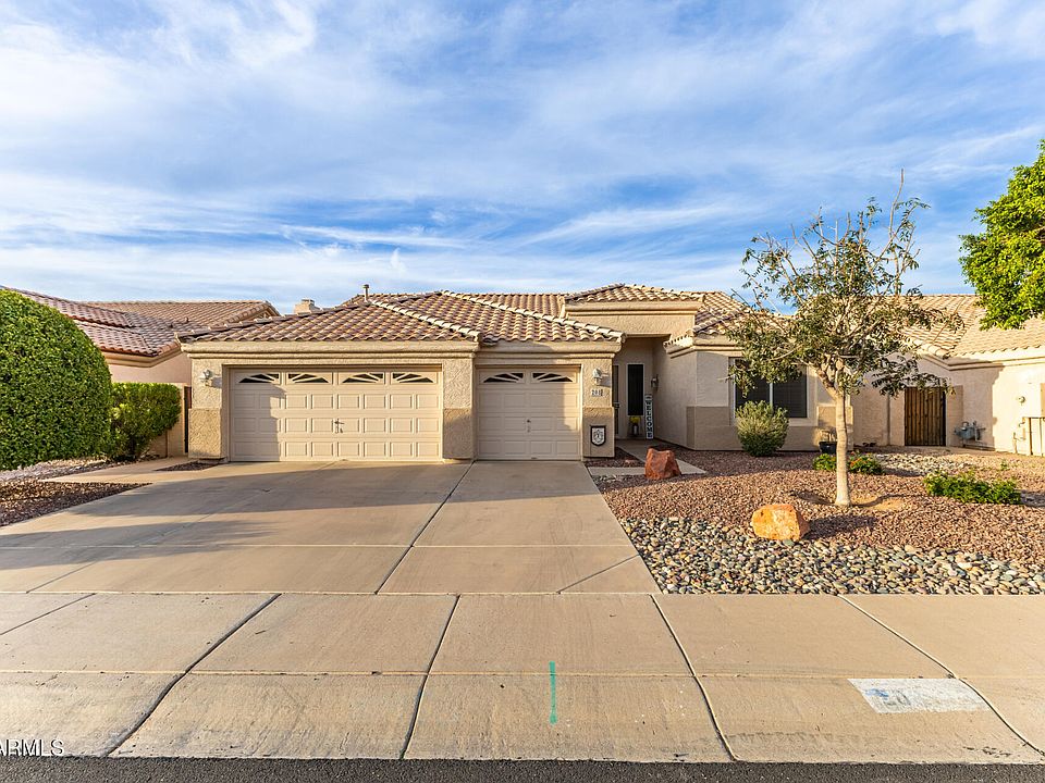 1st image of 208 W SMOKE TREE Road