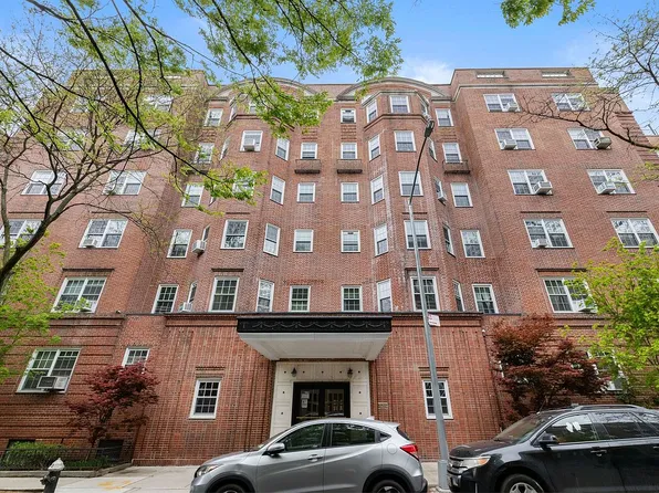 3524 78th St APT B24, Flushing, NY 11372