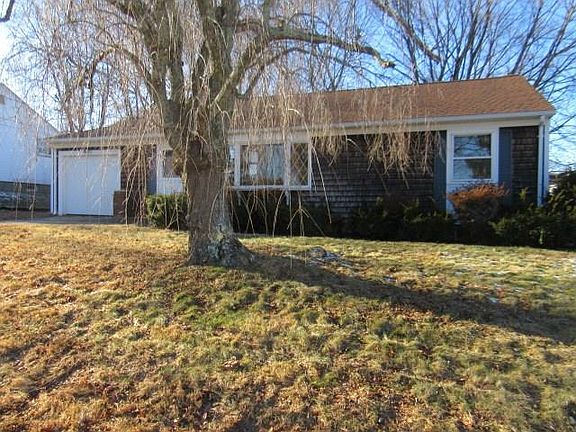 2nd image of 14 Salem Dr