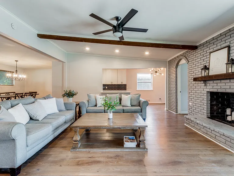 5221 Elkridge Dr — Photo 11