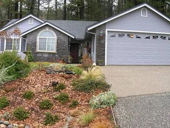 400 Glenwood Pines Ct photo 1
