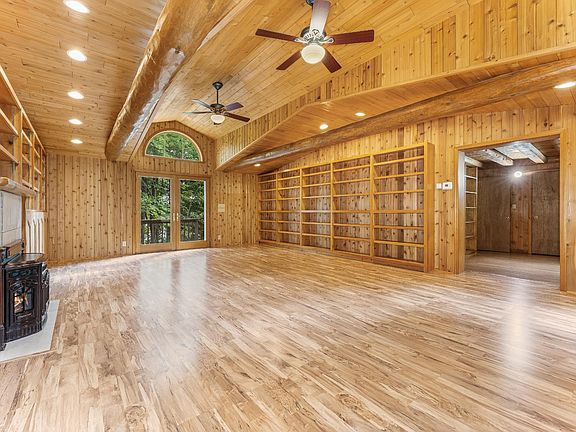 5th image of 1187 Loon Ln