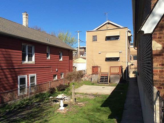 2nd image of 3455 S Lituanica Ave