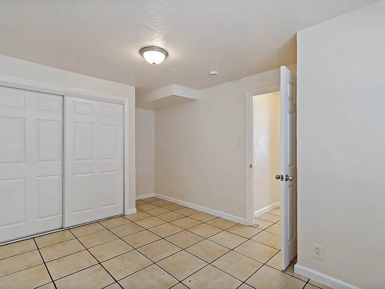 137-139 4th St #139-C — Photo 17
