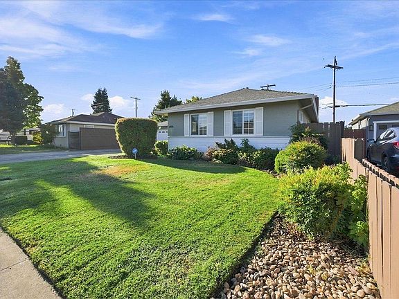 4th image of 920 W Tokay St