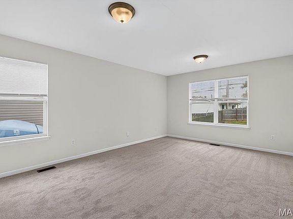 3rd image of 313 Lindy Blvd