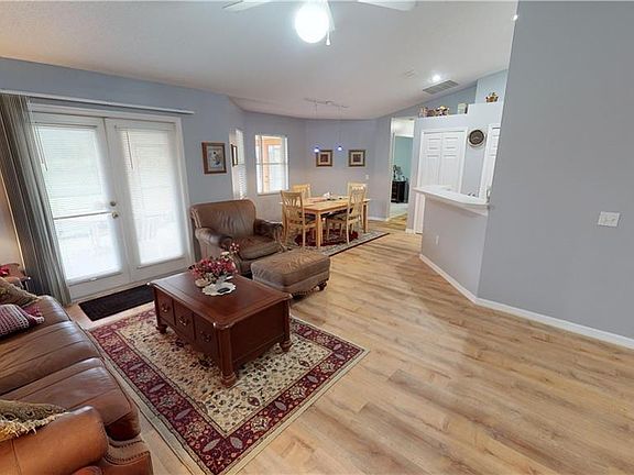 3rd image of 705 Cockatoo Ct