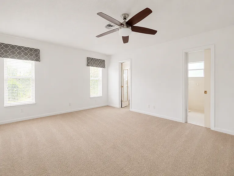 1301 SW 8th St — Photo 5