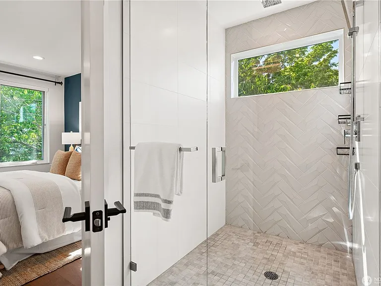 815 N 48th St — Photo 20