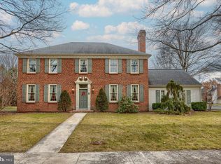 200 Greenwich Dr, Mechanicsburg, PA