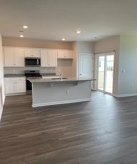 5005 Appleridge Dr — Photo 8