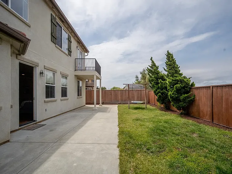 4760 Sea Crest Dr — Photo 6