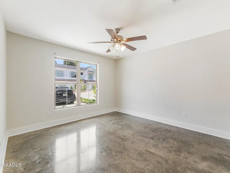 102 Oak Plains Aly — Photo 9