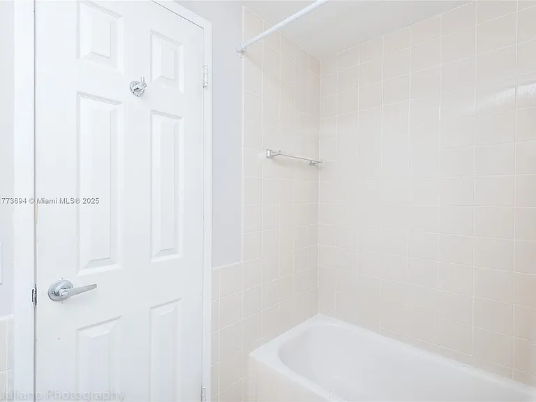 3505 S Ocean Dr #504 — Photo 19