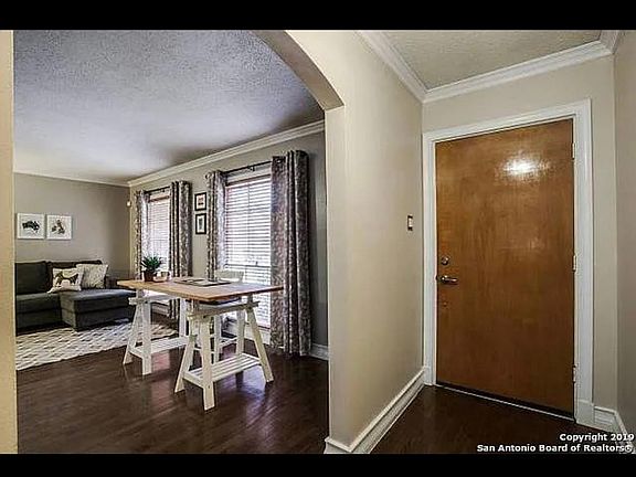 3rd image of 3414 Stonehaven Dr