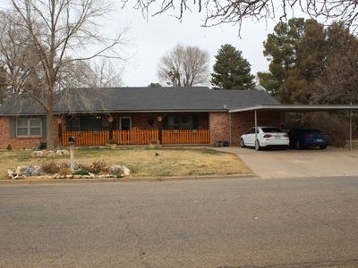 702 W Grant St, Dimmitt, TX, 79027