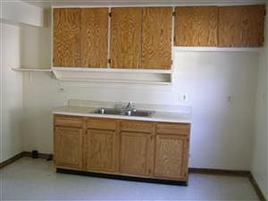 2nd image of 1923 Eagle Ct