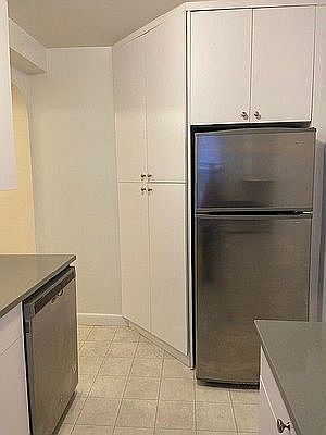3rd image of 6420 Saunders St #323