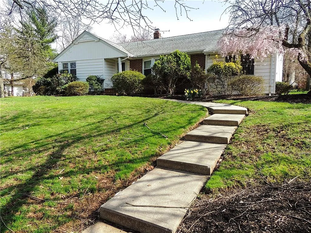 181 Christol St photo 1